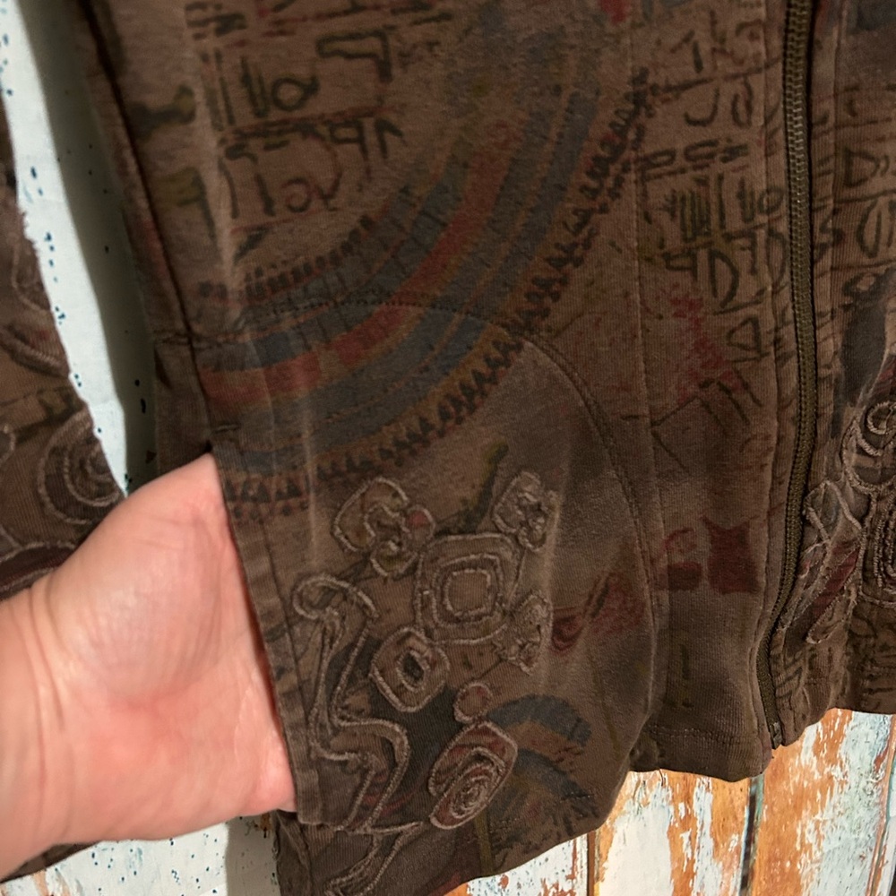 Spa by Chico's Brown Artistic Egyptian Print Jacket and Pants Set - Picture 9 of 11